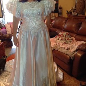 Ornate size 12 wedding Gown